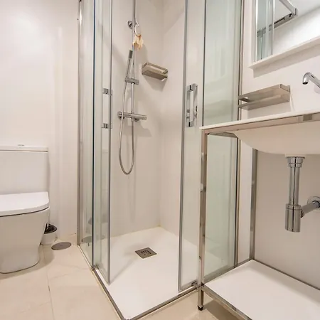 Housing Puente De San Lorenzo 招待所