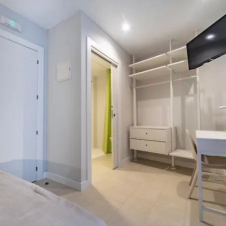 Housing Puente De San Lorenzo 招待所 *