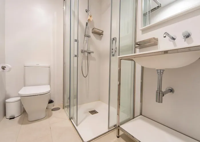 Housing Puente De San Lorenzo Guest house