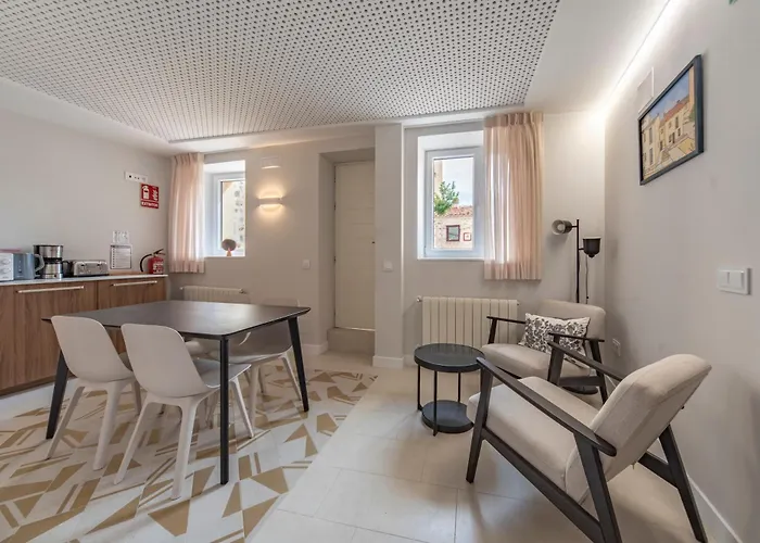 Housing Puente De San Lorenzo Guest house