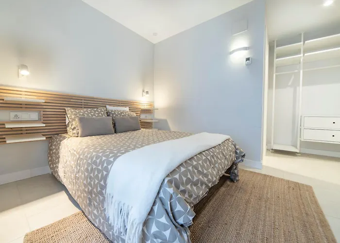 Housing Puente De San Lorenzo