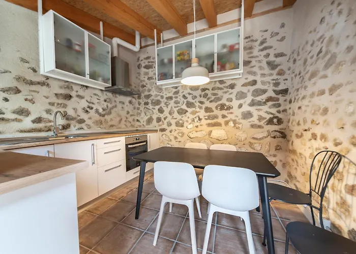 Guest house Housing Puente De San Lorenzo *